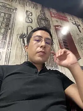 andrewmhilton  online show from January 14, 11:27 pm