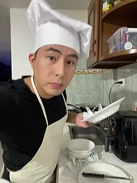 andrewmhilton  online show from March 7, 3:19 am