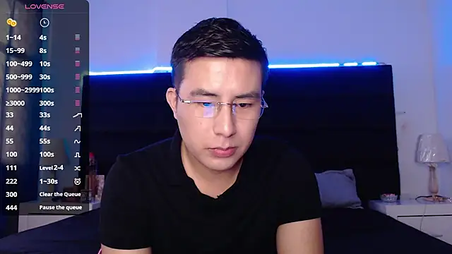 andrewmhilton  online show from January 26, 9:29 pm