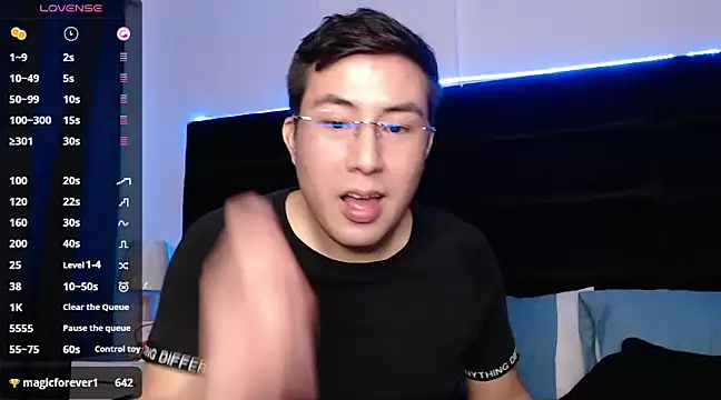 andrewmhilton  online show from March 18, 3:12 am