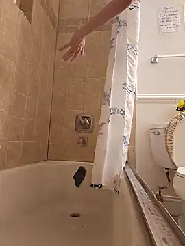 LiverandBrat77 online show from February 1, 6:08 pm