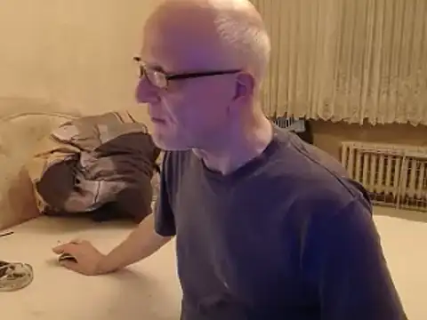 Snapshot of HornyRalfi55 chatting on December 2, 3:23 pm HornyRalfi55 online show from December 2, 3:23 pm