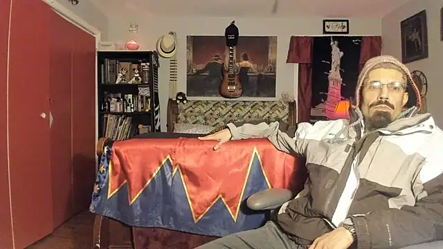 Snapshot of RoosterWabbit chatting on March 10, 12:40 am RoosterWabbit online show from March 10, 12:40 am