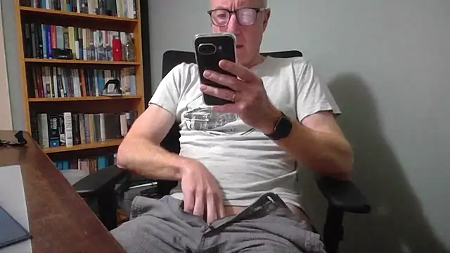 jiggy77777 online show from January 12, 10:25 pm