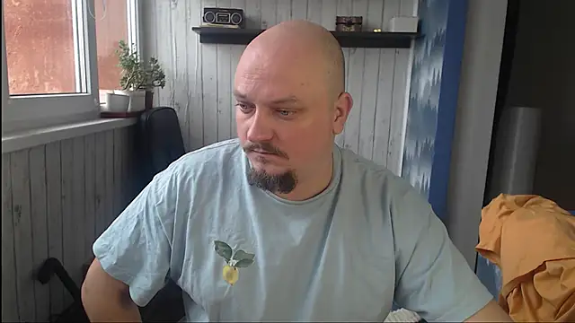Snapshot of Pandasky chatting on February 9, 7:27 am Pandasky online show from February 9, 7:27 am