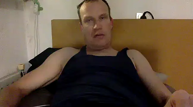 dlvis12 online show from March 18, 7:44 pm