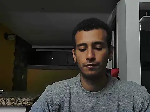 talktome4 online show from April 2, 9:44 pm