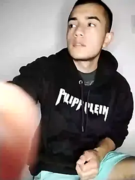 Snapshot of Thick_Cock chatting on December 19, 5:07 am Thick Cock online show from December 19, 5:07 am