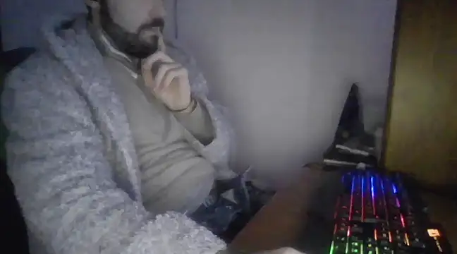 Snapshot of joaodias_97 chatting on December 27, 6:42 pm joaodias 97 online show from December 27, 6:42 pm