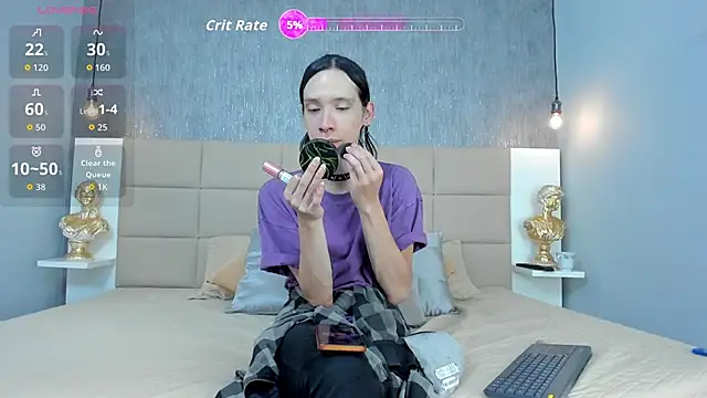 Hecatee 77 online show from April 7, 7:03 pm