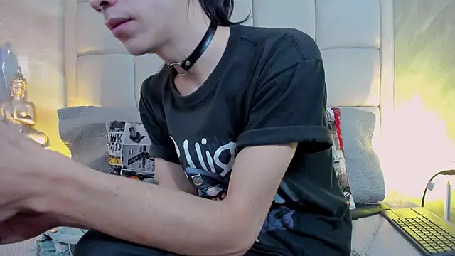 Hecatee 77 online show from October 29, 8:01 pm