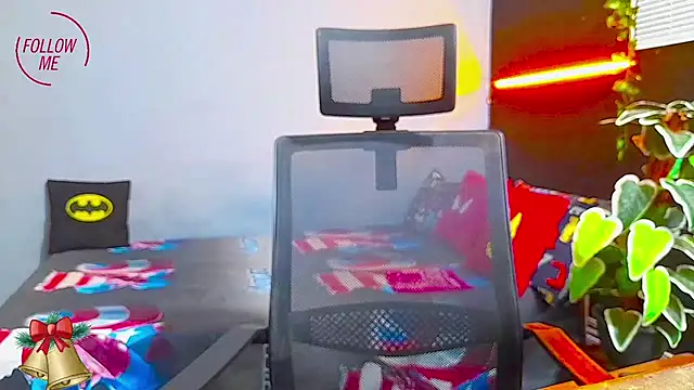 Rayansmith  online show from December 30, 9:29 pm