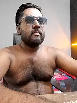 Rayansmith  online show from February 5, 9:36 am