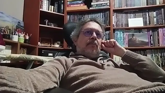 Mandra is a whore online show from October 20, 6:45 pm