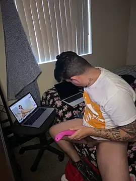 PeterGrandee online show from December 1, 6:11 pm