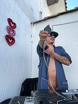 PeterGrandee online show from February 1, 10:34 pm