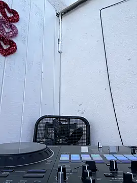 PeterGrandee online show from February 22, 11:43 pm