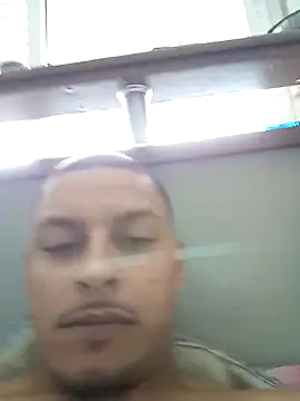 Snapshot of emrehliug12 chatting on October 30, 4:52 pm emrehliug12 online show from October 30, 4:52 pm