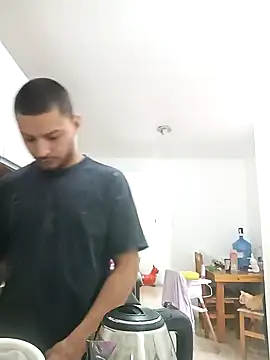 Snapshot of emrehliug12 chatting on December 16, 10:50 am emrehliug12 online show from December 16, 10:50 am